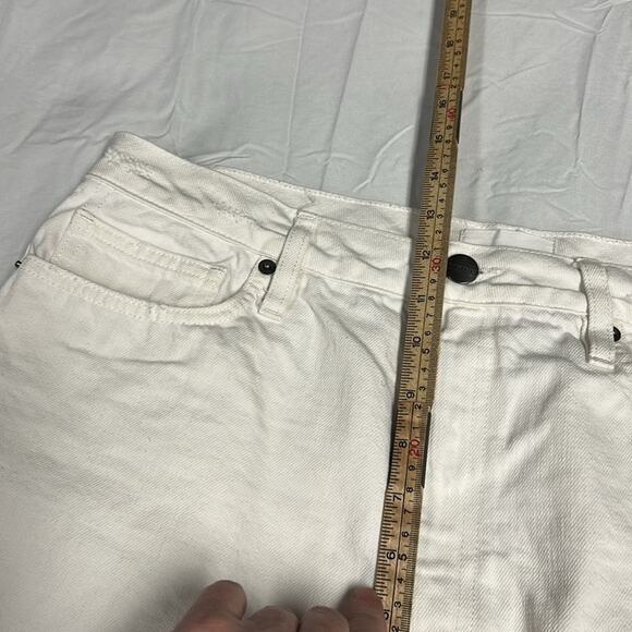 Frame Women's Size 30 Le Simone Distressed Denim Shorts White - Picture 6 of 10